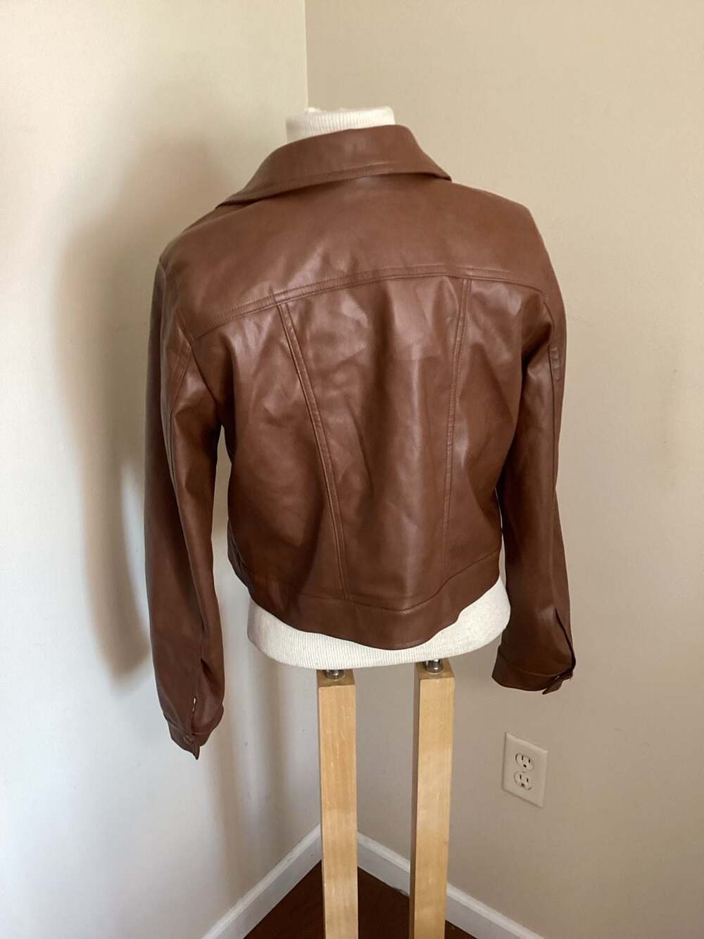 Bagatelle Collection Brown Faux Leather Trucker Jacket Size M - Picture 3 of 3